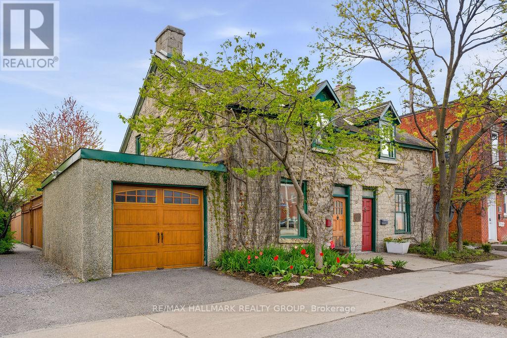 Luxury rental property managed in Ottawa - 176 King Edward Avenue